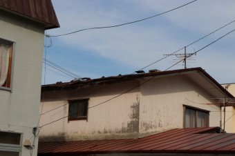 屋根トタン剥がれ